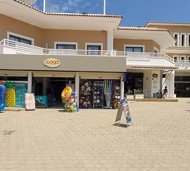 Coop manos supermarket in troulos skiathos